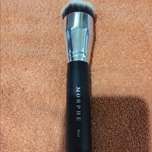 Authentic Mac brush set - Picture 3 of 7